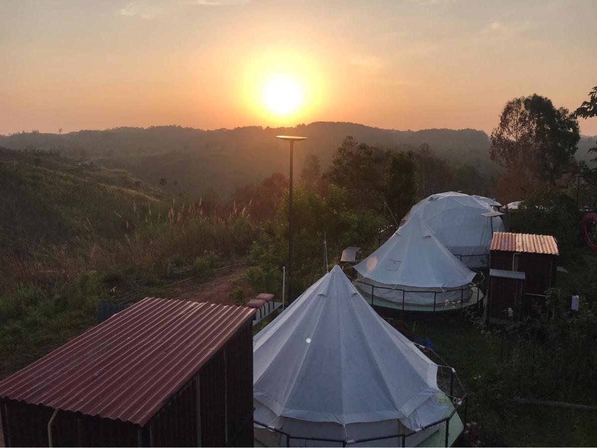 Suan pu si Ska Keo Hotel Ban Pa Daeng  Buitenkant foto